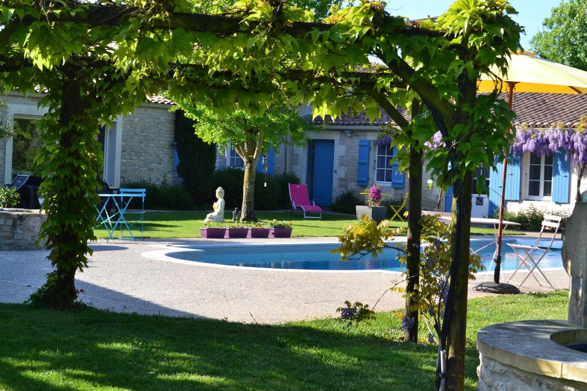 L'Instant Bleu Hotel Маронс Екстериор снимка
